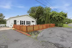 21434 Greenbrier Rd, Boonsboro, MD 21713 - Photo 2
