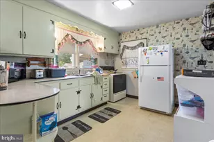 9710 Driftwood Ln, Hagerstown, MD 21740 - Photo 10