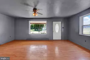 11024 Hickory School Rd, Williamsport, MD 21795 - Photo 2