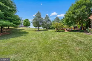9808 Pembroke Dr, Hagerstown, MD 21740 - Photo 96