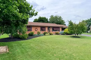 11917 Comanche Dr, Smithsburg, MD 21783 - Photo 2