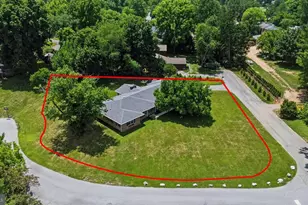 19103 Woodhill Dr, Hagerstown, MD 21742 - Photo 2