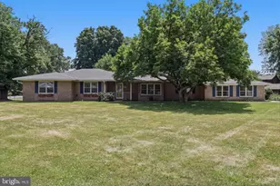 19103 Woodhill Dr, Hagerstown, MD 21742 - Photo 1