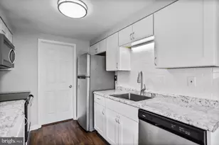 1523 Kensington Dr, Hagerstown, MD 21742 - Photo 10