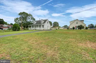 17203 Amber Dr, Hagerstown, MD 21740 - Photo 2