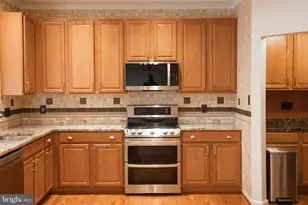 18136 Prestwick Terrace, Hagerstown, MD 21740 - Photo 4