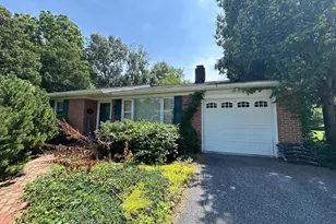 18529 Sherbrooke Dr, Hagerstown, MD 21742 - Photo 2