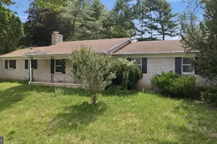 11911 Sycamore Dr, Hagerstown, MD 21742 - Photo 2