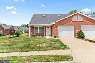 121 Chantilly Ct, Hagerstown, MD 21740 - Photo 1