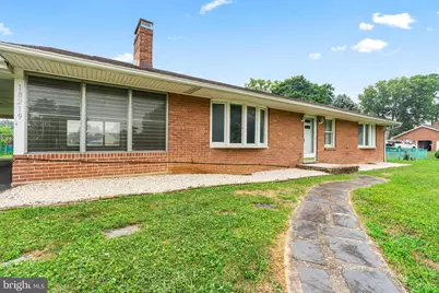 18219 Summerlin Drive, Hagerstown, MD 21740 - Photo 4