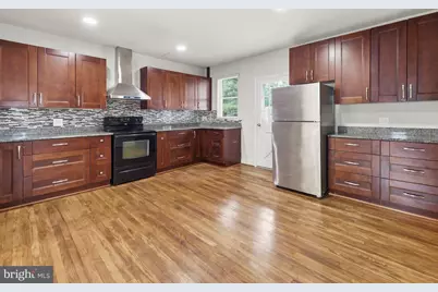 1043 Spruce Street, Hagerstown, MD 21740 - Photo 6