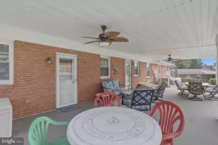 17601 Meadowood Dr, Hagerstown, MD 21740 - Photo 36