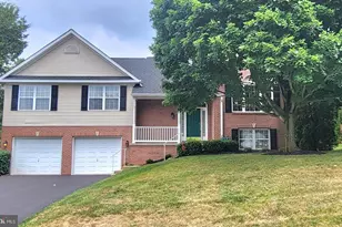 1954 Londontowne Dr, Hagerstown, MD 21740 - Photo 1