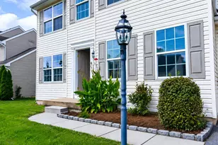 12113 Fallen Timbers Cir, Hagerstown, MD 21740 - Photo 2
