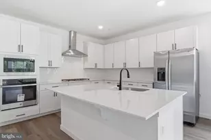 19004 Amesbury Rd, Hagerstown, MD 21742 - Photo 14