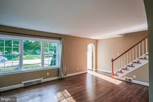 318 E Irvin Ave, Hagerstown, MD 21742 - Photo 6