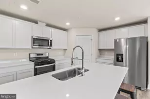 672 Armstrong Ave, Hagerstown, MD 21740 - Photo 10