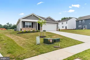 672 Armstrong Ave, Hagerstown, MD 21740 - Photo 6