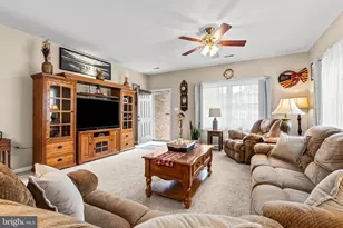 14220 Shelby Cir, Hagerstown, MD 21740 - Photo 10