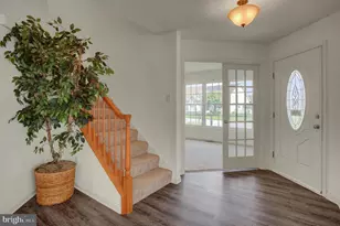 17927 Constitution Cir, Hagerstown, MD 21740 - Photo 4