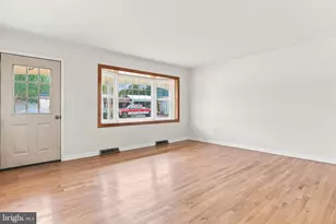 10831 Rosewood Dr, Hagerstown, MD 21740 - Photo 2