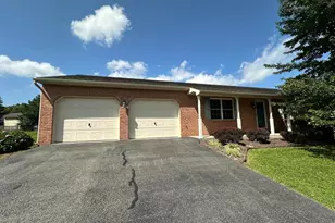 218 Stanford Rd, Hagerstown, MD 21742 - Photo 2