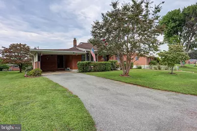 2239 Beverly Drive, Hagerstown, MD 21740 - Photo 2