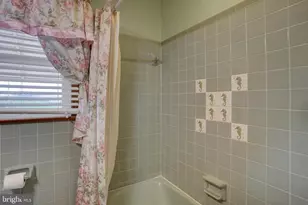 2239 Beverly Dr, Hagerstown, MD 21740 - Photo 12