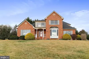 9812 Pembroke Dr, Hagerstown, MD 21740 - Photo 1