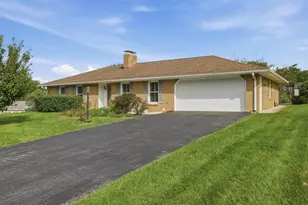 10631 Peachtree Ln, Williamsport, MD 21795 - Photo 2