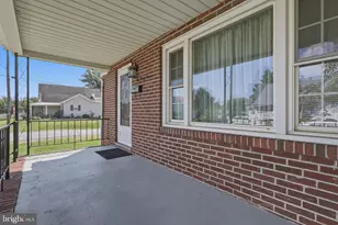 1047 Corbett St, Hagerstown, MD 21740 - Photo 6