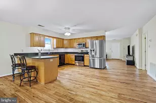 143 Buttercup Dr, Hagerstown, MD 21740 - Photo 8