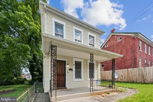 46 N Charles St, Hagerstown, MD 21740 - Photo 2