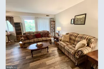 1631 Edgewood Place #204, Hagerstown, MD 21740 - Photo 8