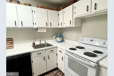 1631 Edgewood Place #204, Hagerstown, MD 21740 - Photo 16