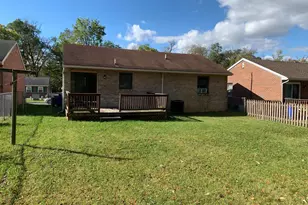 356 Yorkshire Dr, Hagerstown, MD 21740 - Photo 2