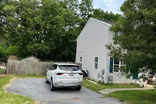 241 Merrbaugh Dr, Hagerstown, MD 21740 - Photo 2