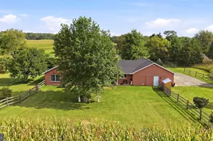 17217 Lappans Rd, Hagerstown, MD 21740 - Photo 2