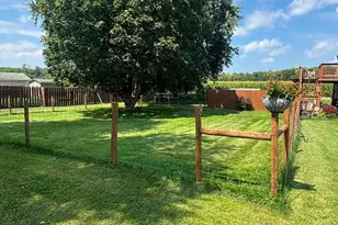 21206 Twin Springs Dr, Smithsburg, MD 21783 - Photo 2