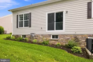 12928 Hawkins Cir, Hagerstown, MD 21742 - Photo 6