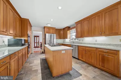 19220 Chippendale Circle, Hagerstown, MD 21742 - Photo 6