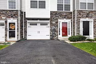 10382 Lantern Ln, Hagerstown, MD 21740 - Photo 2