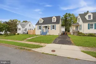 1044 Beechwood Dr, Hagerstown, MD 21742 - Photo 2