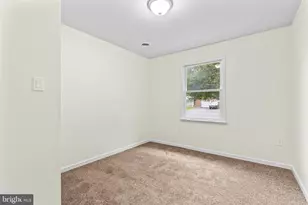 1213 S Pointe Dr, Hagerstown, MD 21740 - Photo 14
