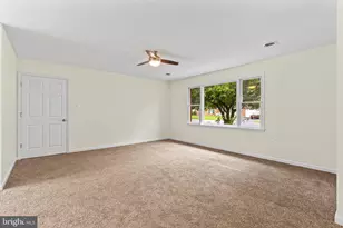 1213 S Pointe Dr, Hagerstown, MD 21740 - Photo 4