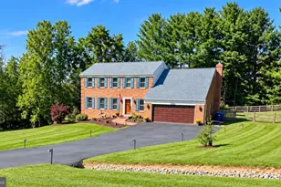 21706 O Toole Dr, Hagerstown, MD 21742 - Photo 1