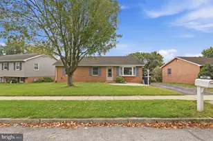 1045 W Irvin Ave, Hagerstown, MD 21742 - Photo 2
