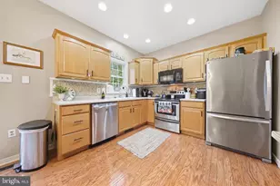 19707 Marigold Dr, Hagerstown, MD 21742 - Photo 10