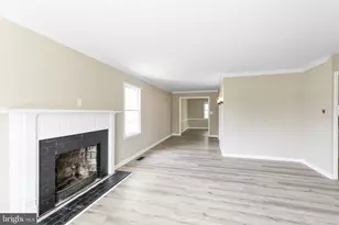 1317 Cedarwood Dr, Hagerstown, MD 21742 - Photo 6