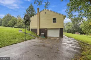 9608 Crystal Falls Dr, Hagerstown, MD 21740 - Photo 42